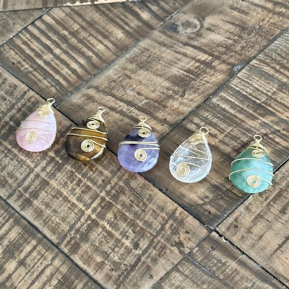 Natural Gemstone Wire Wrapped Teardrop Pendants - Crystals - Tigers Eye - Aventu - Picture 2 of 9